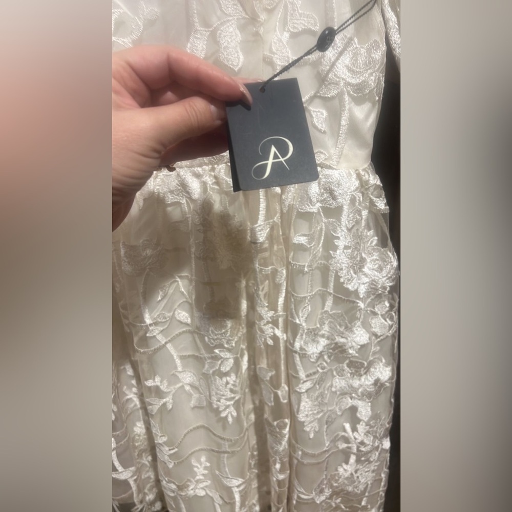 NWT ADRIANNA PAPELL Elegant White Lace Dress SIZE 8 - Picture 3 of 9